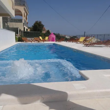 Gemuetliches Mit Meerblick Apartment Trogir